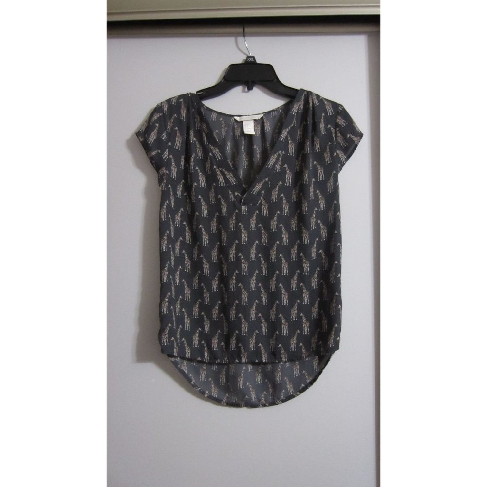 H&M Conscious 2 Giraffe Animal Print Shirt